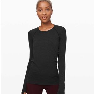 black lulu swiftly tech long sleeve size 6